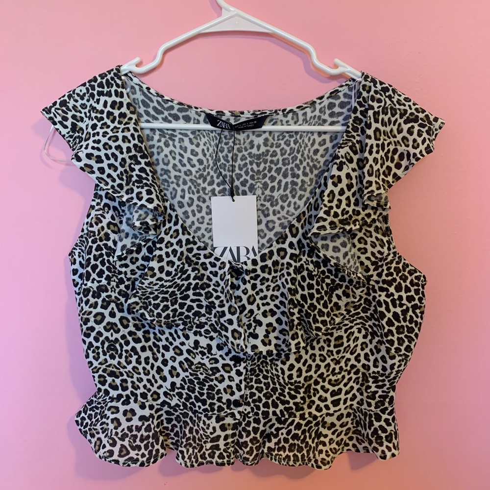 Zara - women’s large printed ruffle top